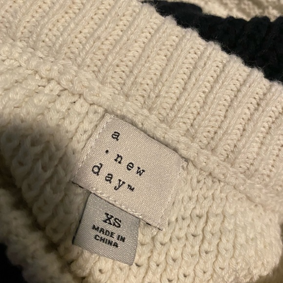 A NEW DAY WOMAN'S STRIPPED SWEATER BLACK/WHITE SIZE XS - Picture 5 of 5